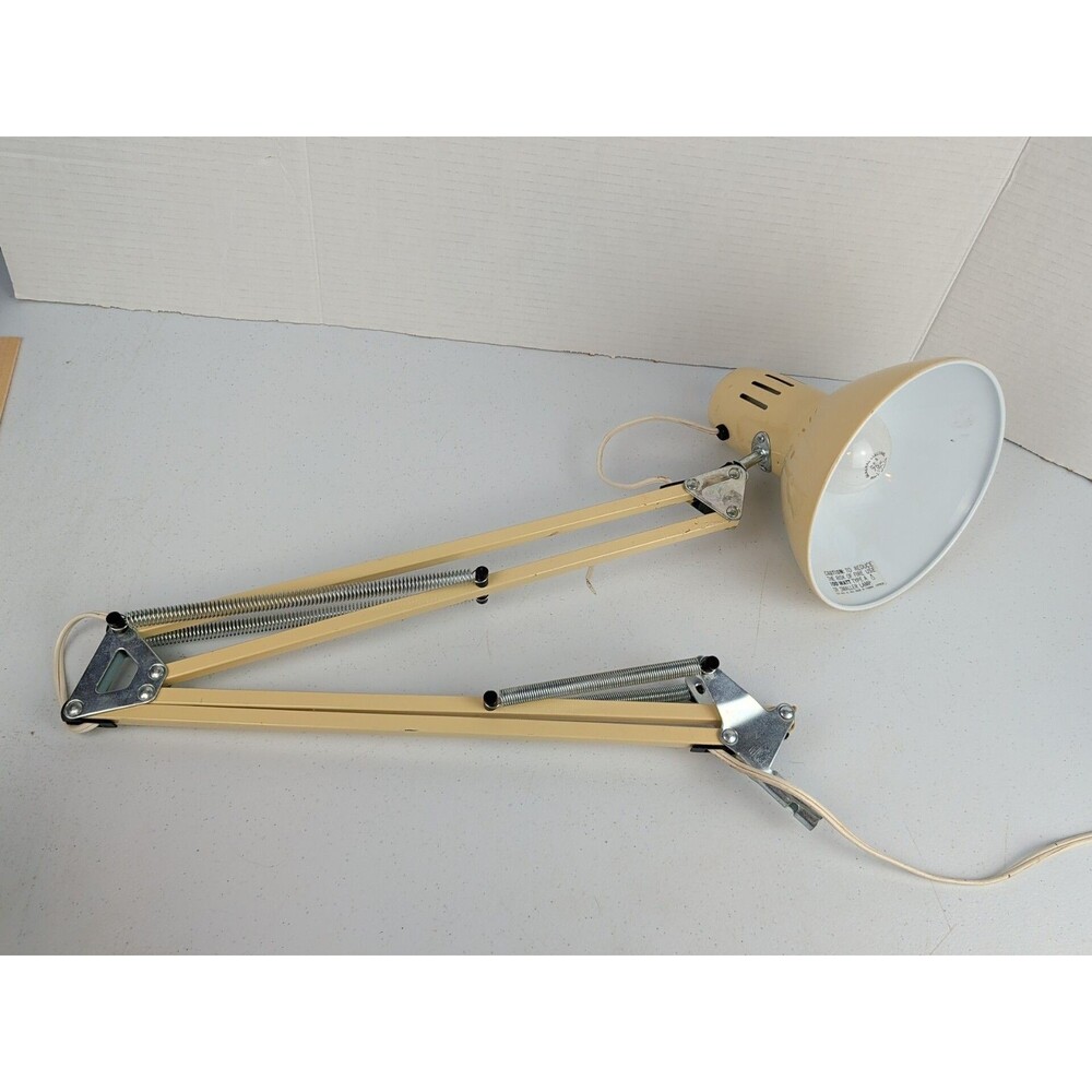 Underwriters Lab Metal Cream Portable Lamp Articulating Arm Clamp Drafting Light